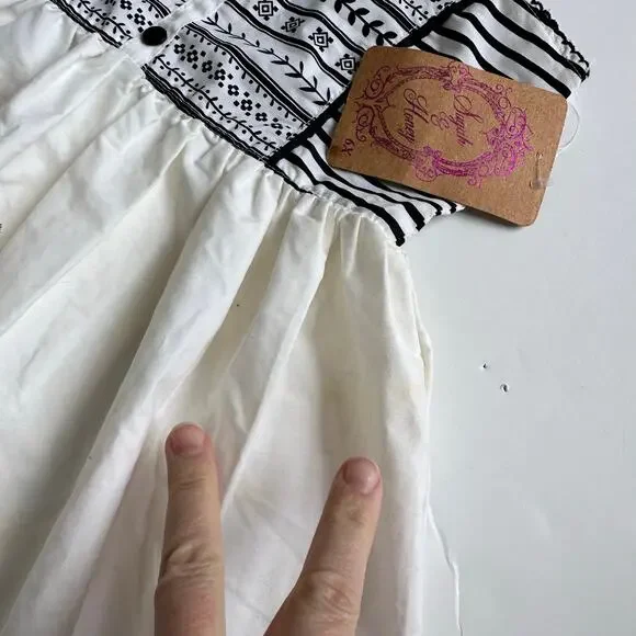 Sugar and Honey Black and White Floral Dress - 6X - Picture 9 of 10